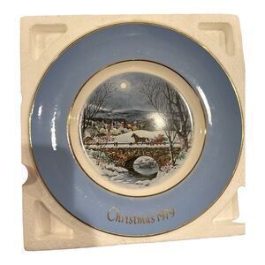 Avon Christmas Plate 1979 ‘Dashing Through the Snow’